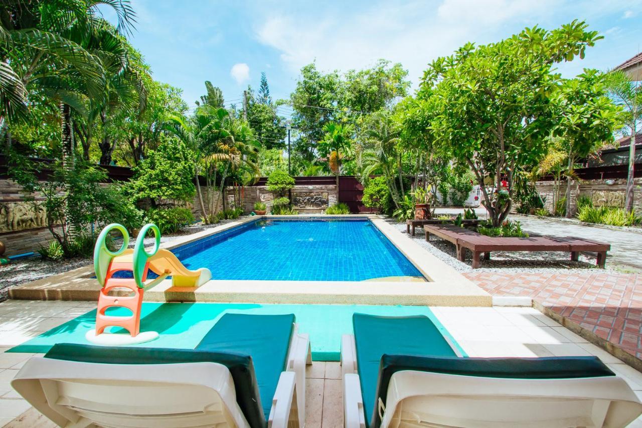 Captivating 3-Bed Villa In Muang Pattaya Nong Prue Exterior foto