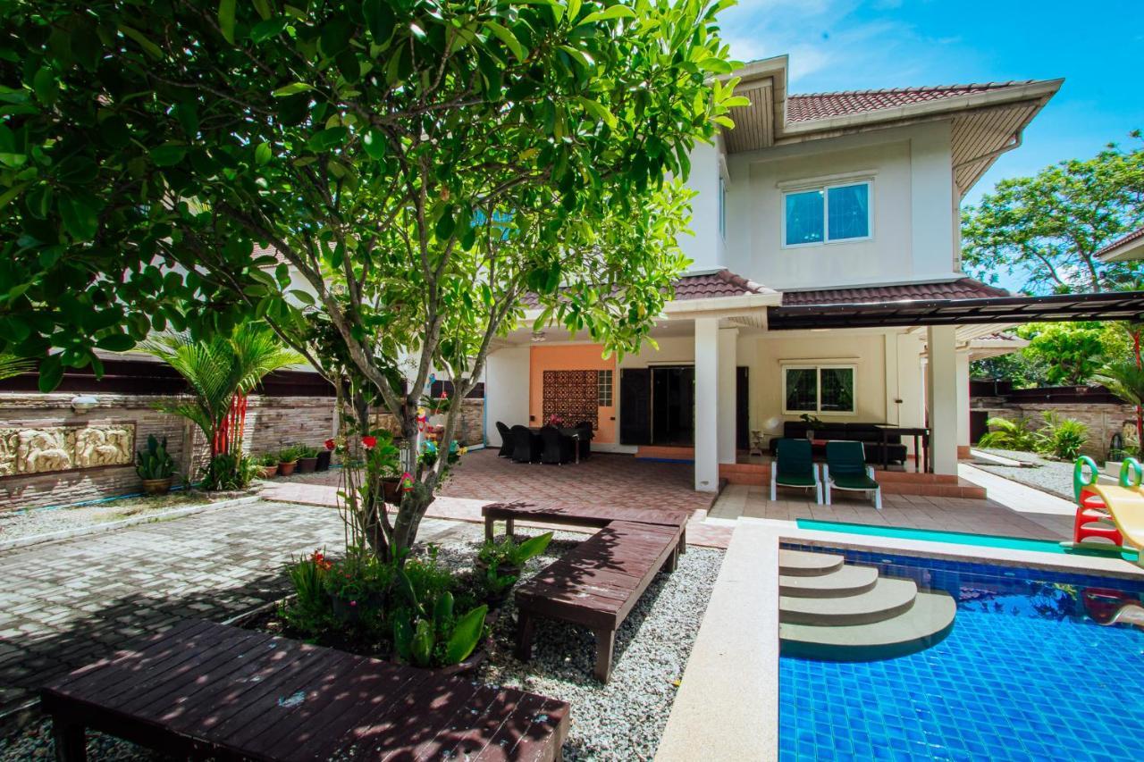 Captivating 3-Bed Villa In Muang Pattaya Nong Prue Exterior foto