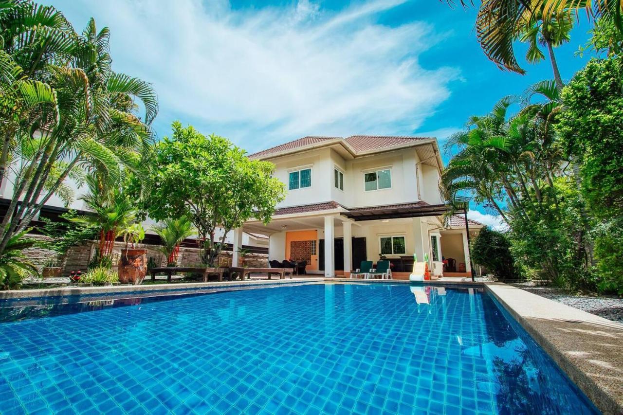 Captivating 3-Bed Villa In Muang Pattaya Nong Prue Exterior foto